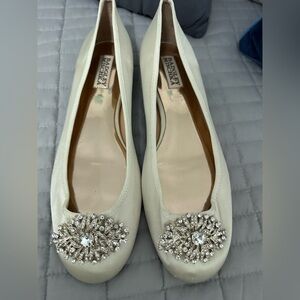 Badgley Mischka Cream Crystal-Embellished Ballet Flats